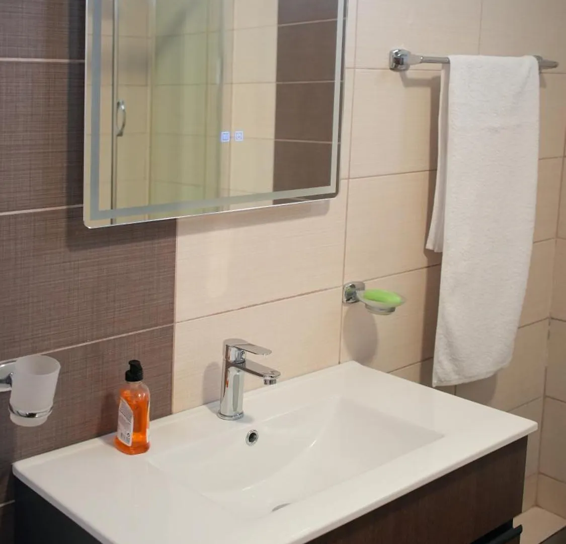 Melek Luxury Apartment Unit 16 Gjirokaster