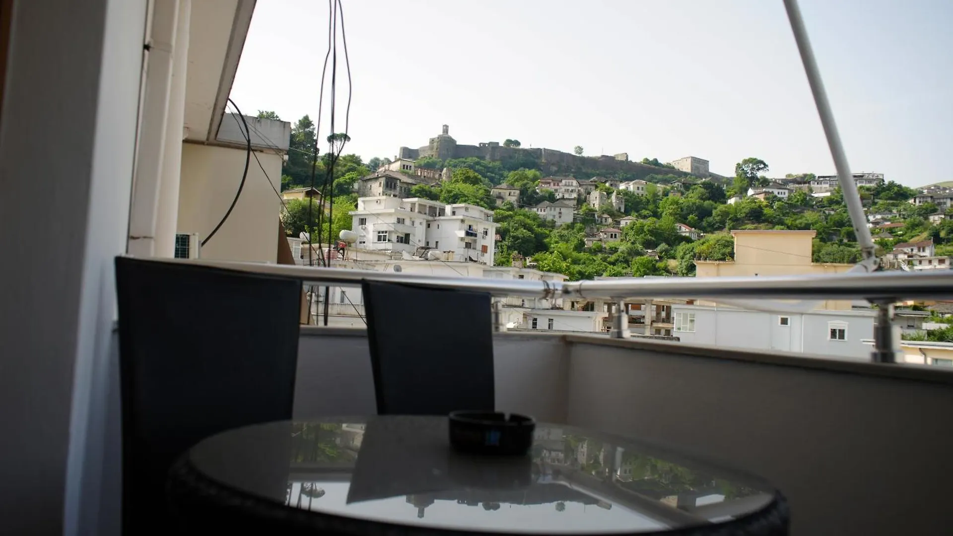 Melek Luxury Apartment Unit 16 Gjirokaster