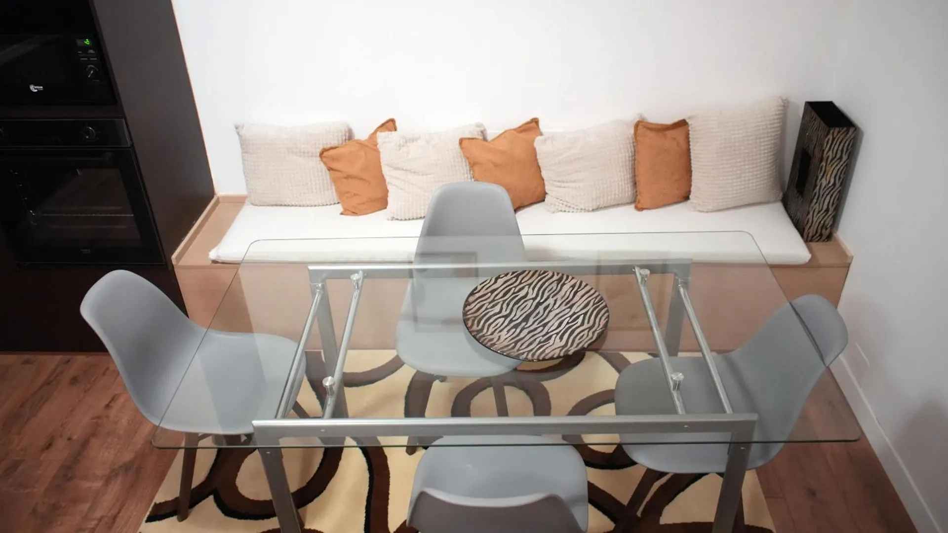 Melek Luxury Apartment Unit 16 Gjirokaster